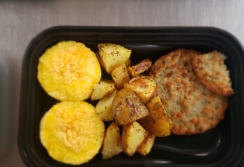 Breakfast Chicken Sausage & Eggs w/ White Potatoes